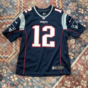 Tom Brady Patriots Jersey. Size large. Great condition